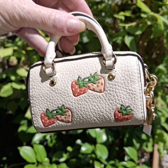 Coach strawberry mini Rowan bag - Picture 8 of 11